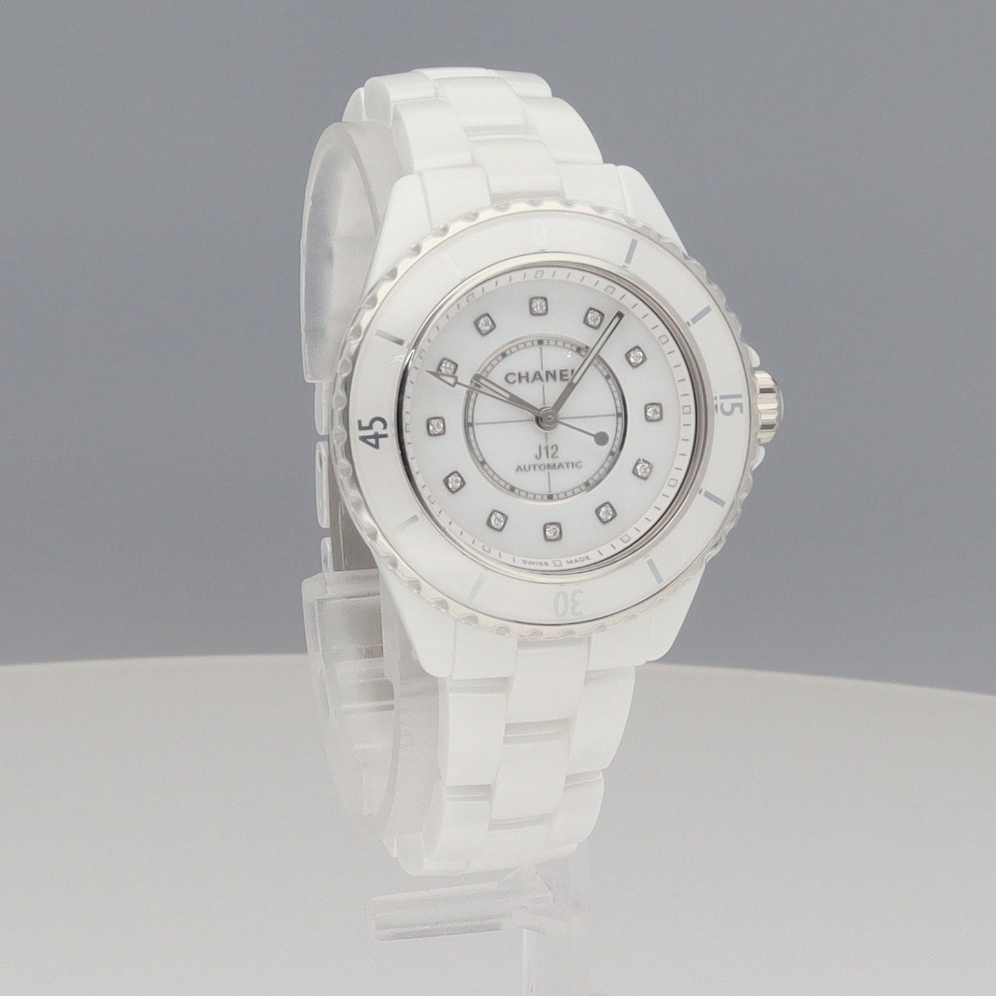 H9741 J21 White 1CHA02-00093