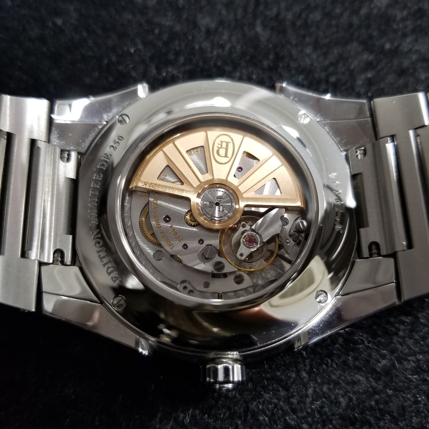 PFC910-0000210-B0018 トンダ GT 世界限定250本 2PAR01-00003