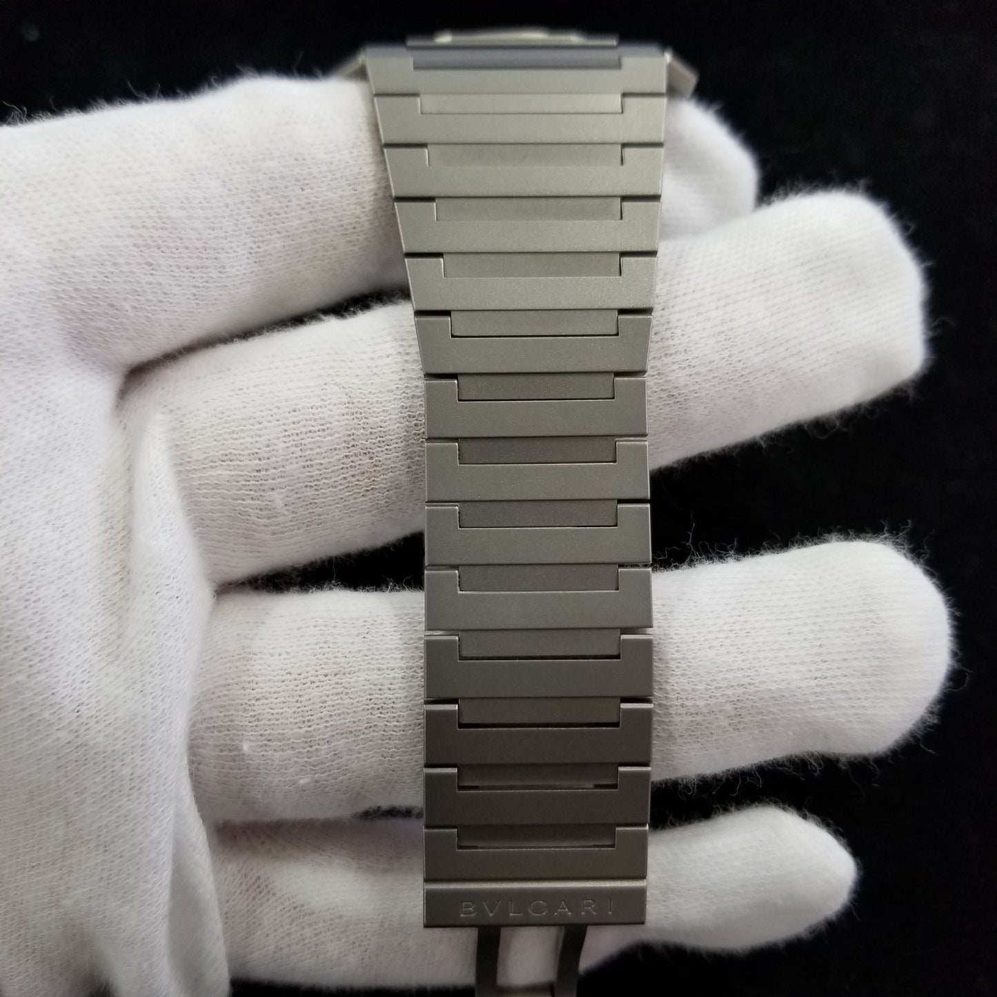 102713 Octo Finissimo 1BVL02-00163