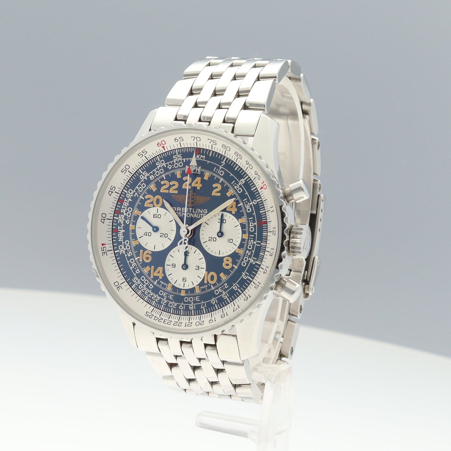A12022 Navitimer Cosmonaut 2BRT01-00169