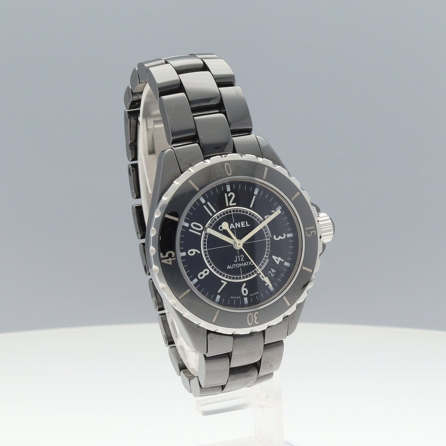 H0685 J12 Automatic 2CHA01-00124