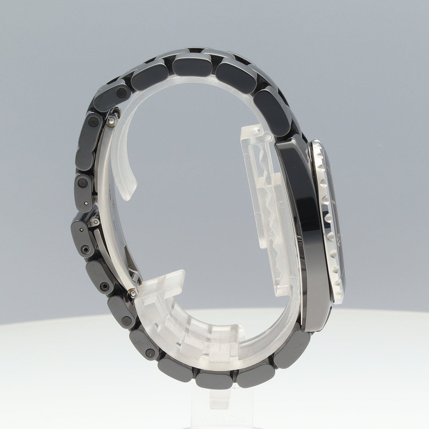 H0685 J12 Automatic 2CHA01-00124