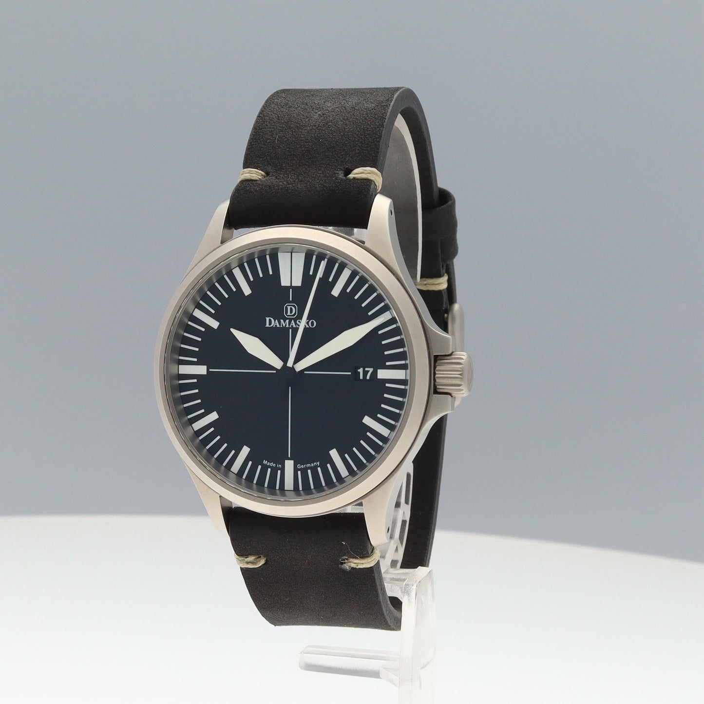 DS30 L Sporty three hands 2DMS01-00001