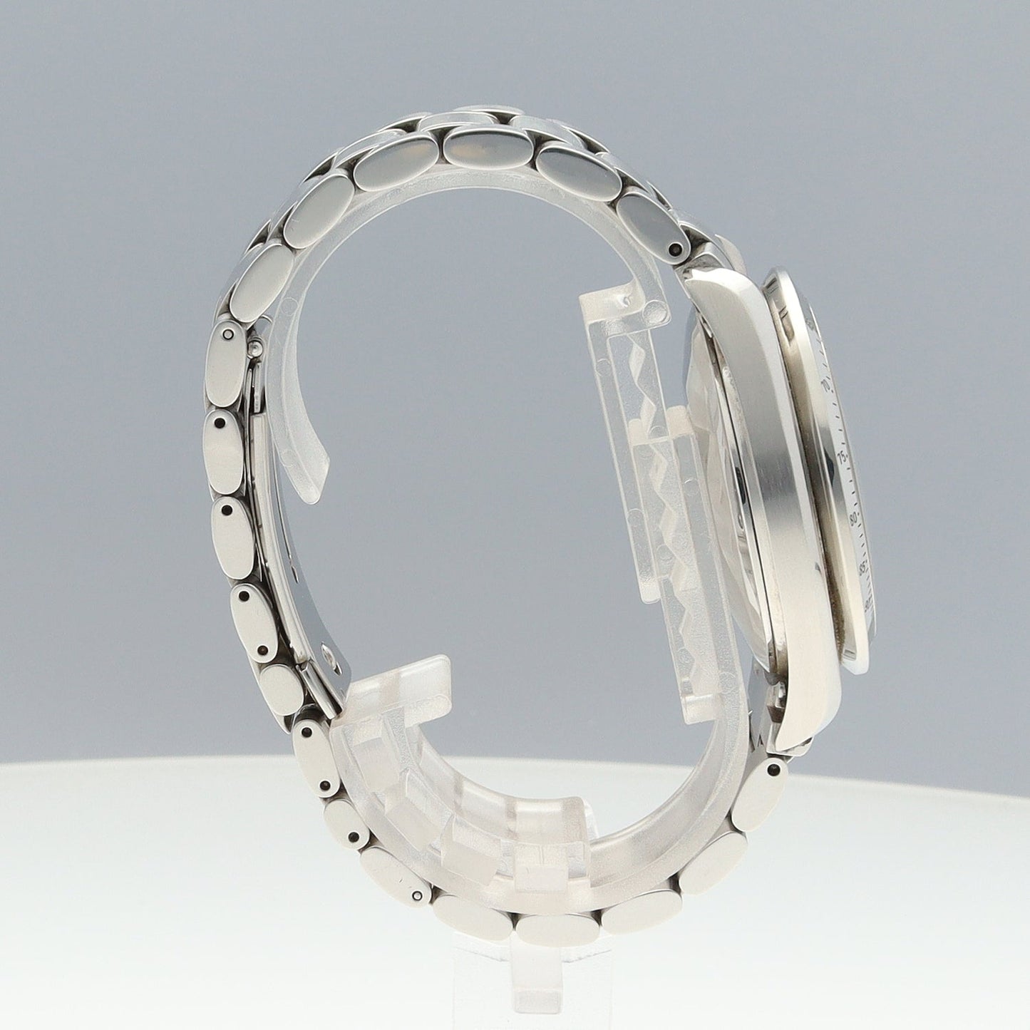 3513.50 Speedmaster Date limited to model 2O-M01-00555