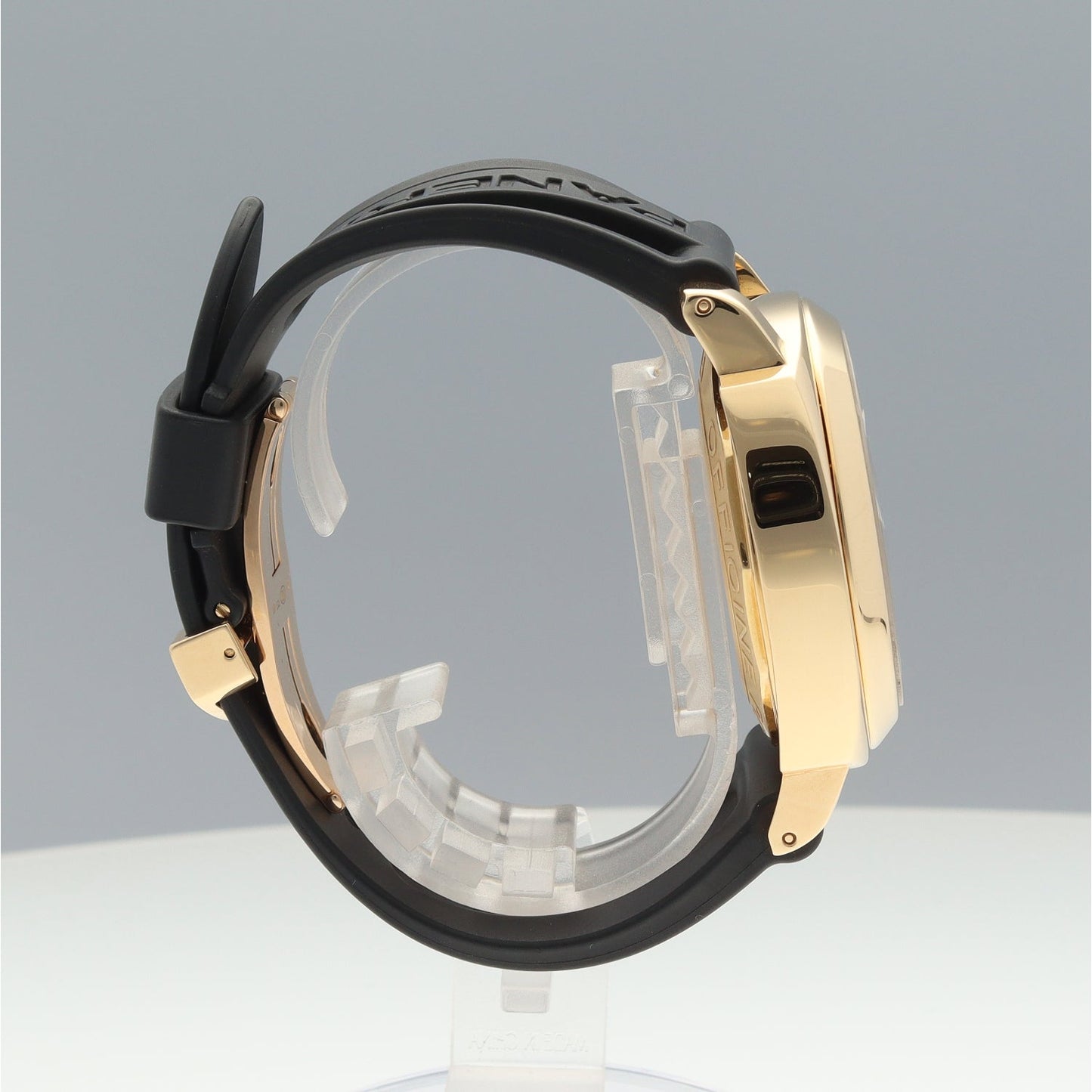 PAM00140 Luminor Marina YG 2PAN01-00216
