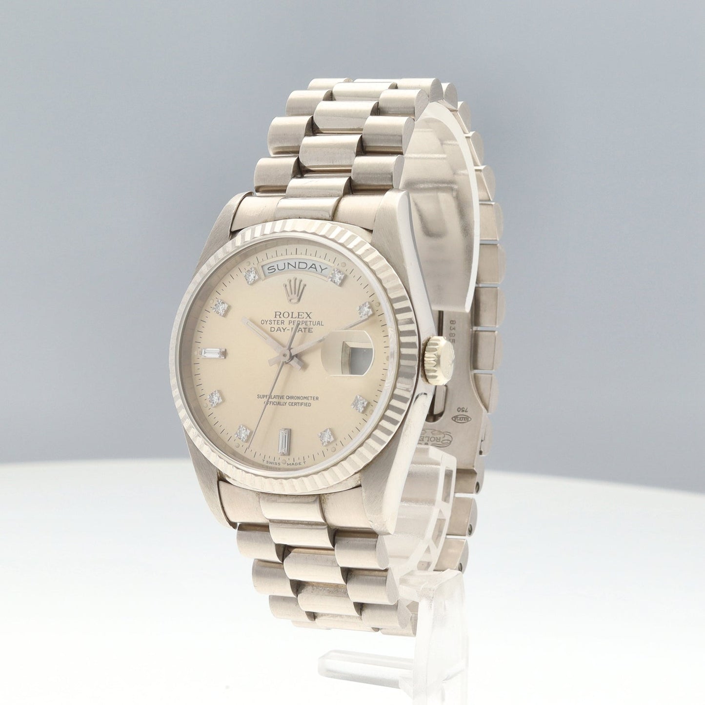 18239A Daydate 10P dial WG X****** serial 2R-X01-01339