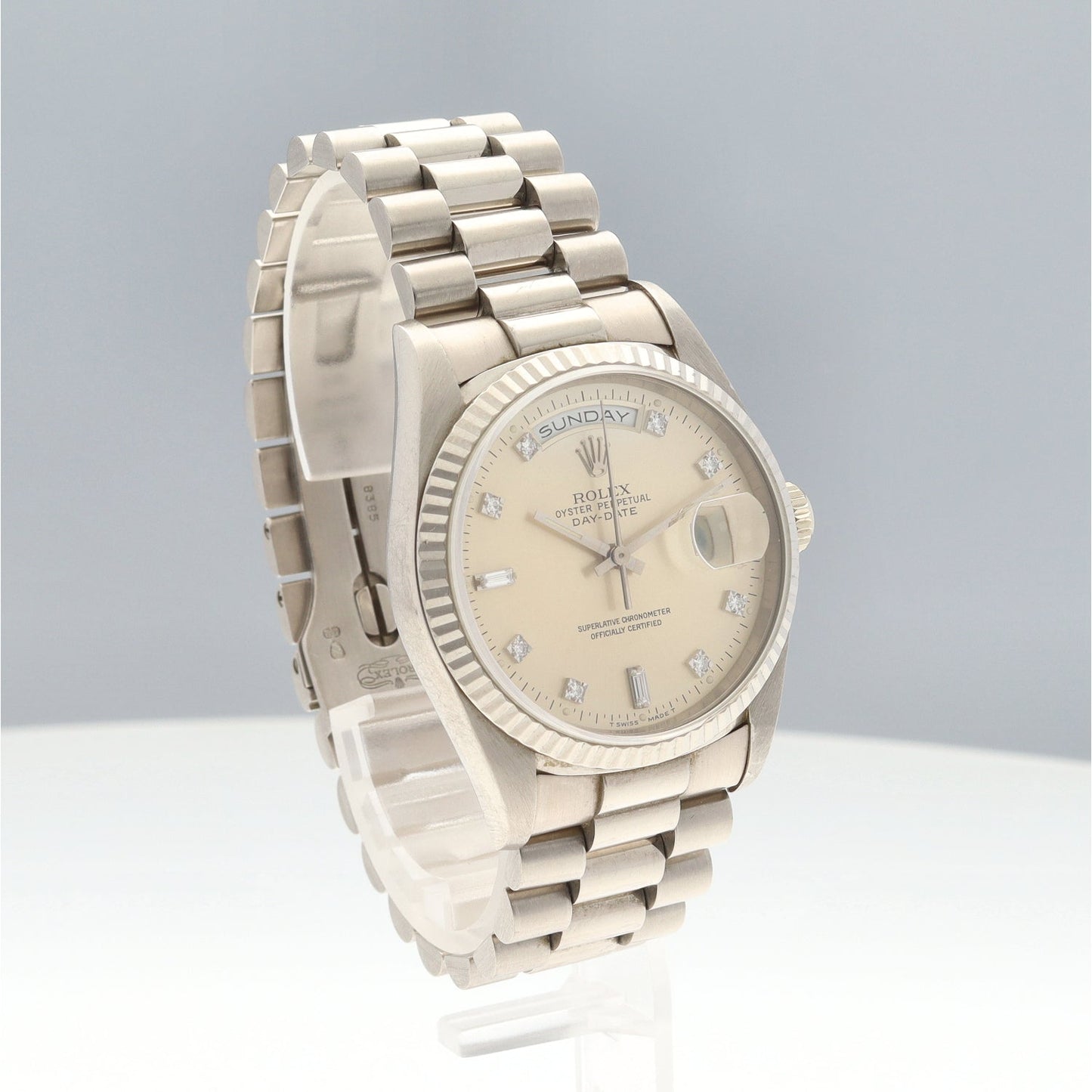 18239A Daydate 10P dial WG X****** serial 2R-X01-01339
