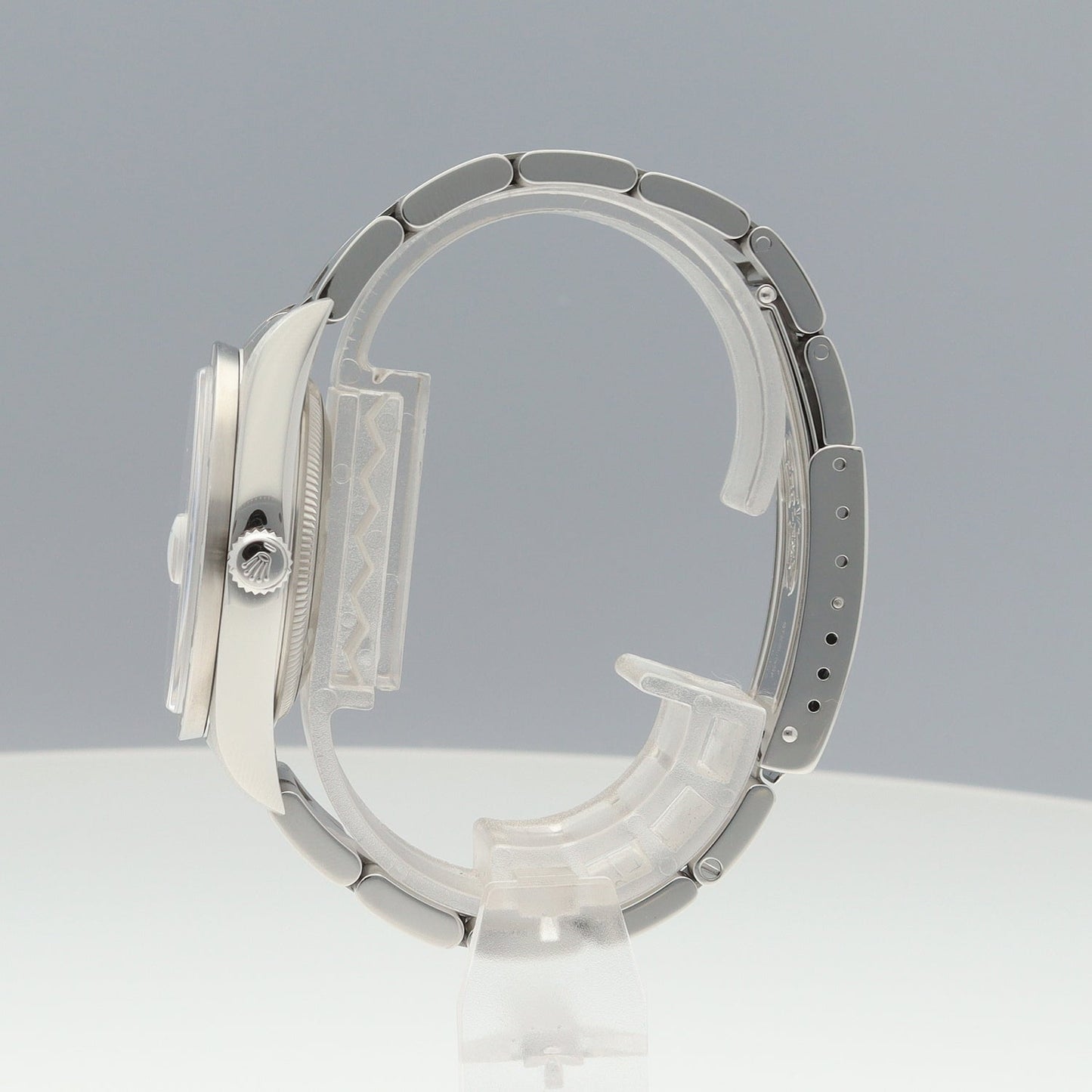 15210 Oyster Perpetual Date A serial 2R-X01-01430