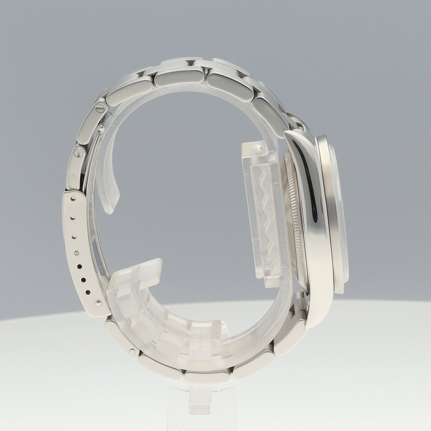 15210 Oyster Perpetual Date A serial 2R-X01-01430