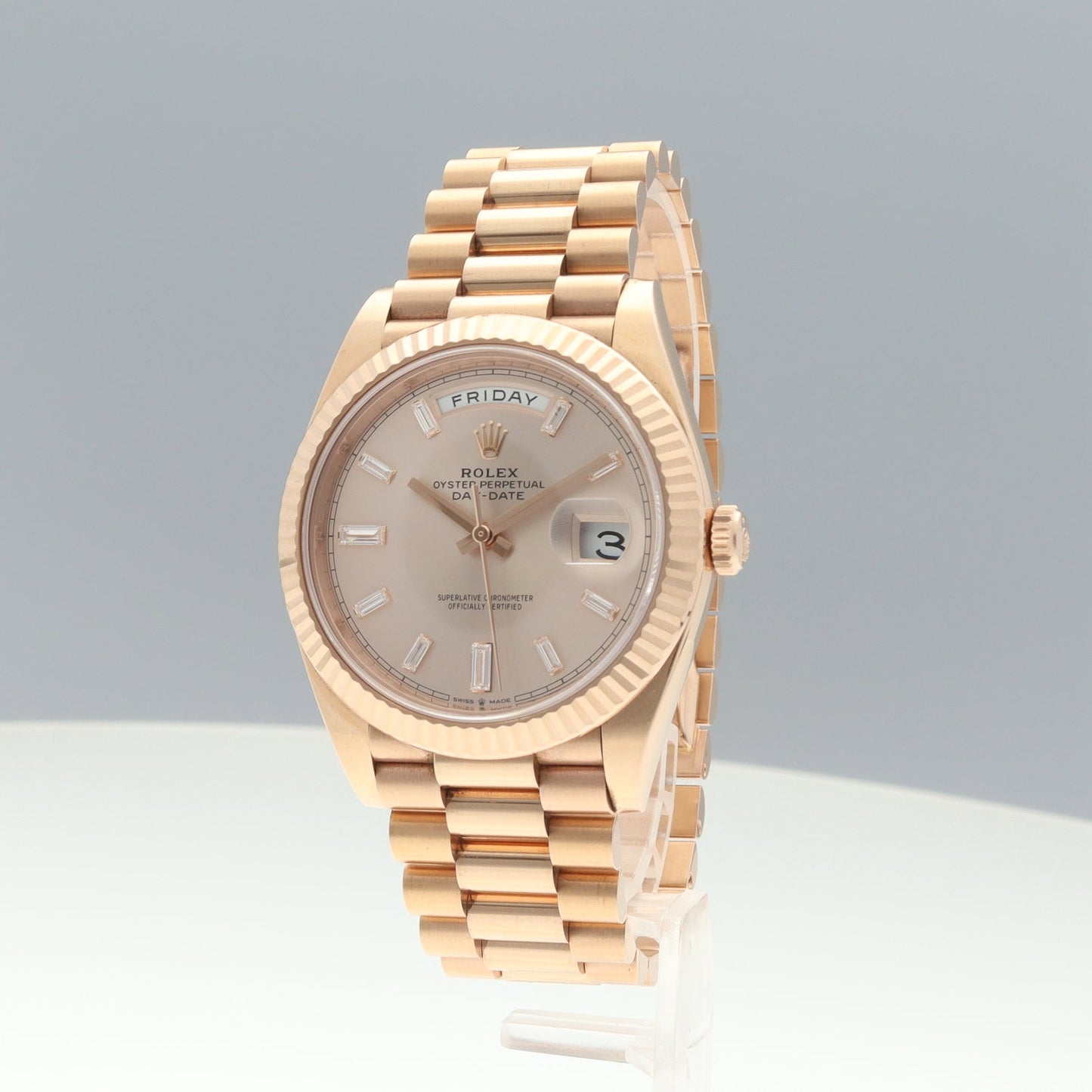 228235A DayDate 40 ERG Q serial 2R-X01-01447