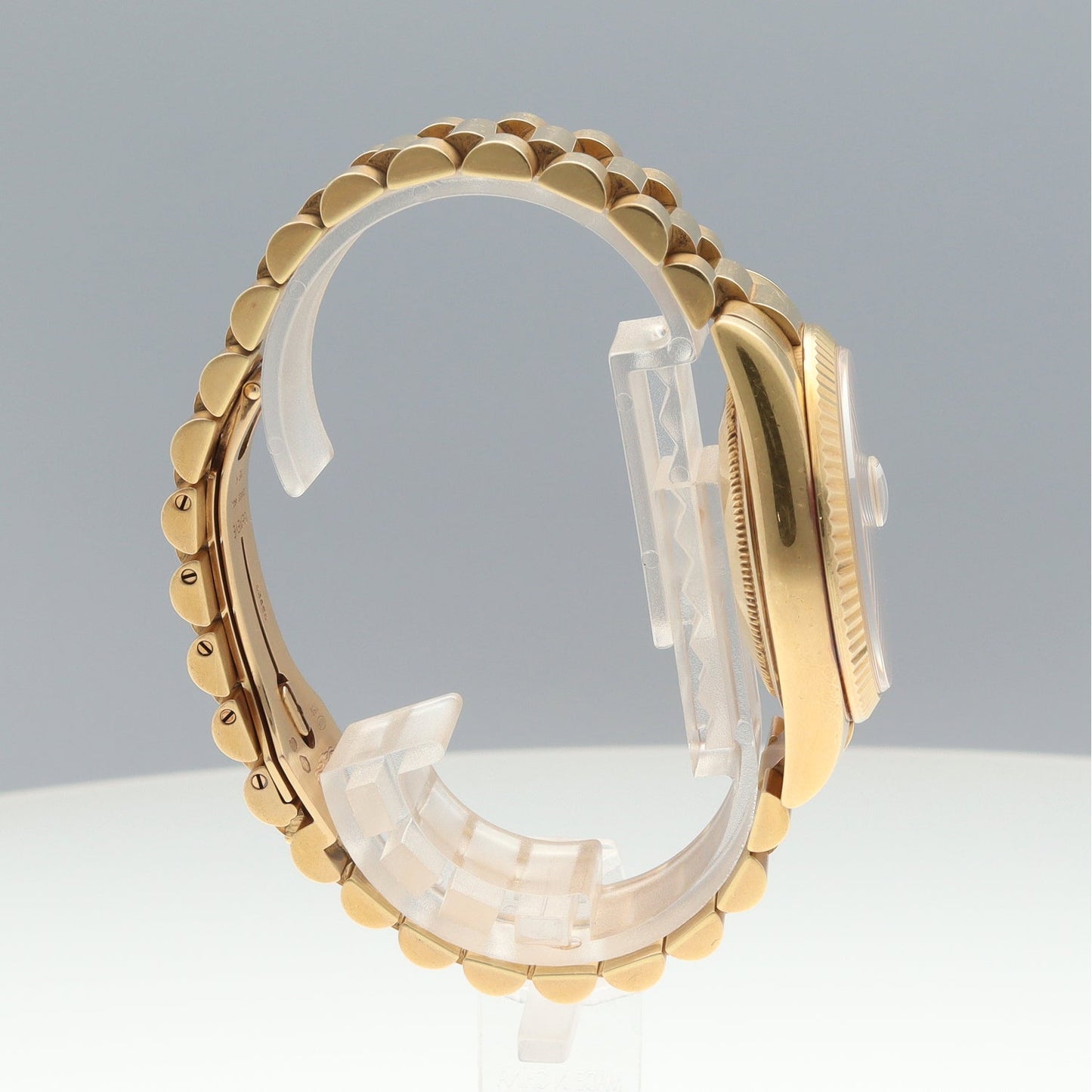 118238 DAYDATE K serial YG 2R-X01-01488