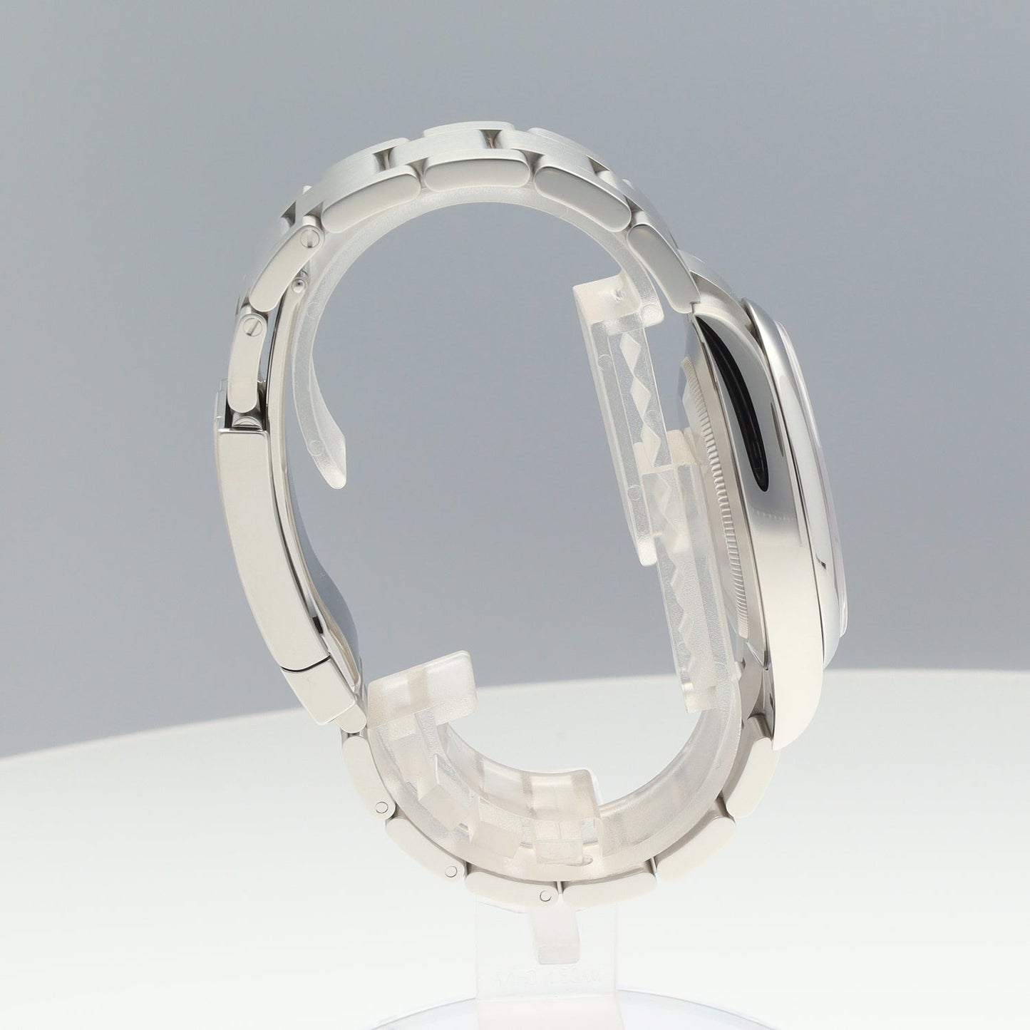 124300 Oyster perpetual Random serial 2R-X01-01535