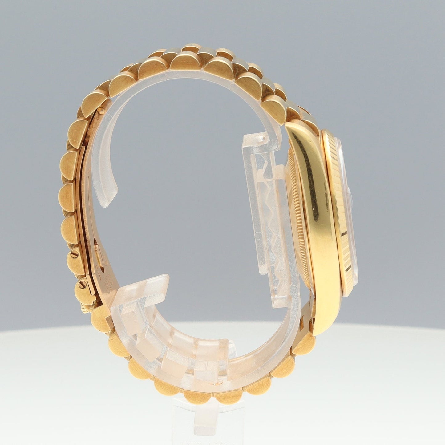 18238 Daydate E serial YG 2R-X01-01615