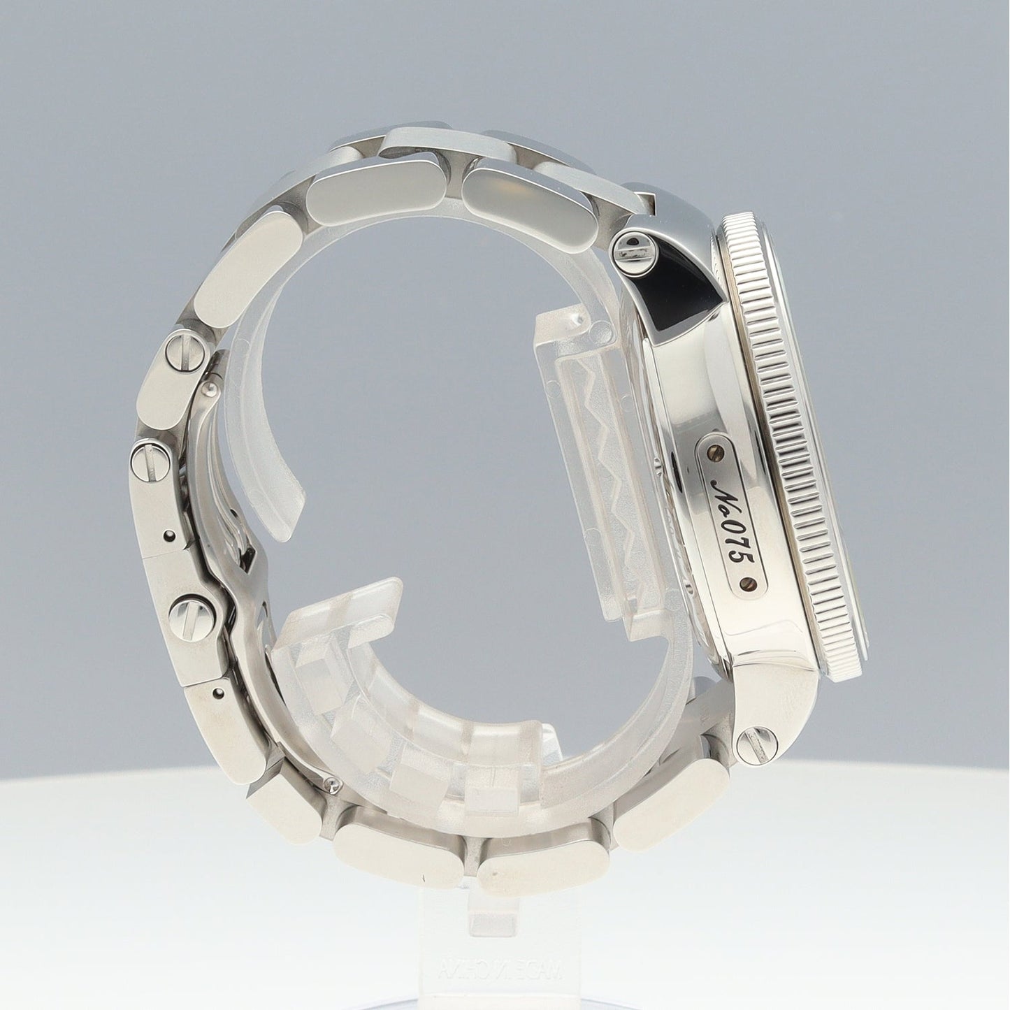 1533-150/E0 Marine Chronograph 2ULY33-00004