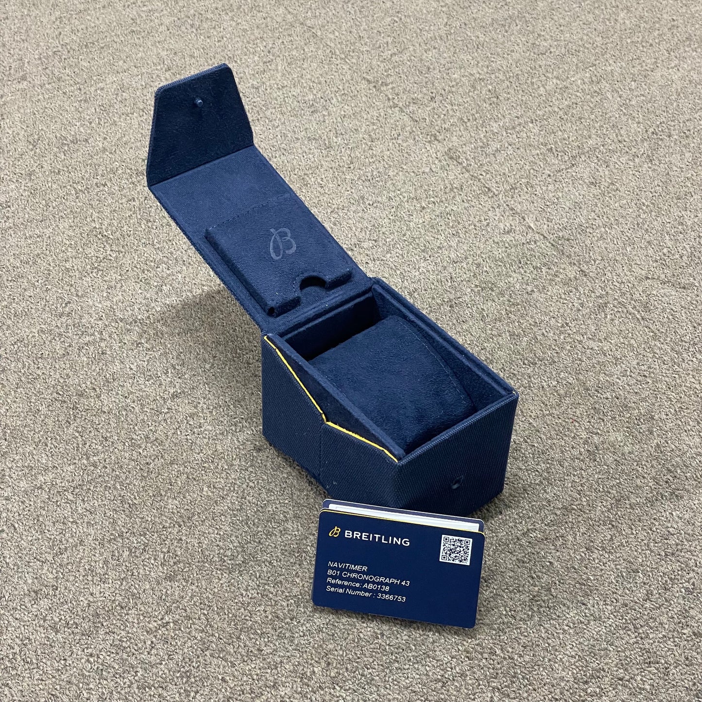 AB0138211B1A1 Navitimer 2BRT01-00218