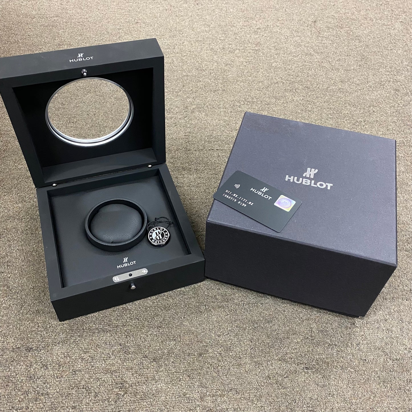 511.NX.1171.RX Classic Fusion 2HUB01-00209