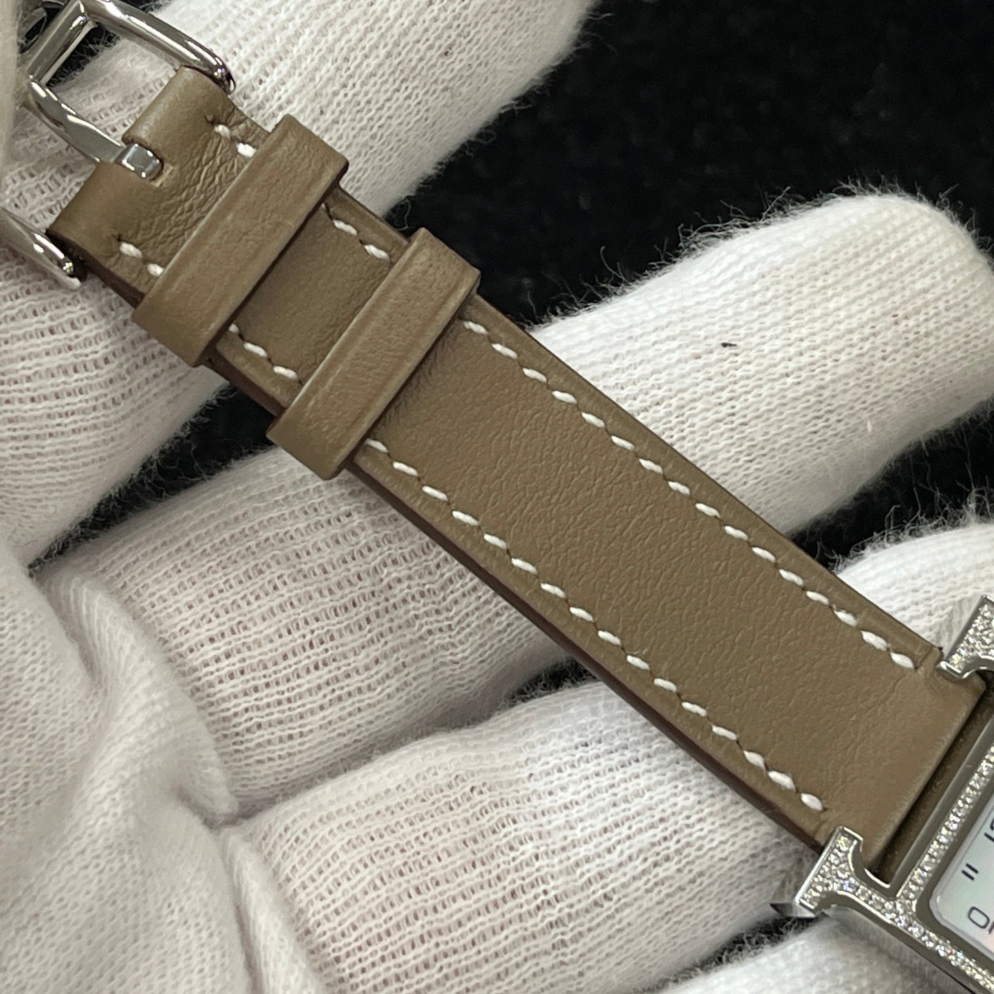 HH1.235 H Watch 2HER01-00228