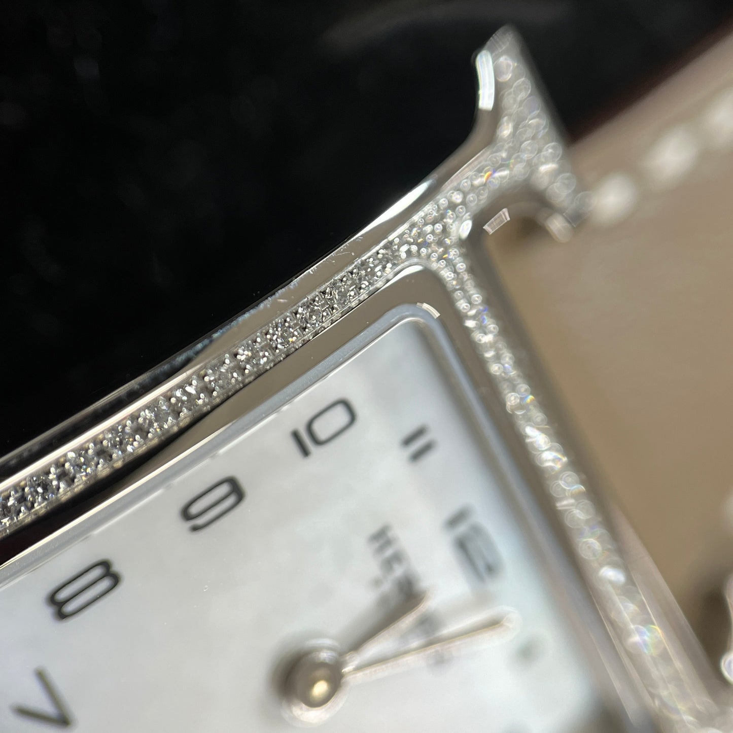 HH1.235 H Watch 2HER01-00228