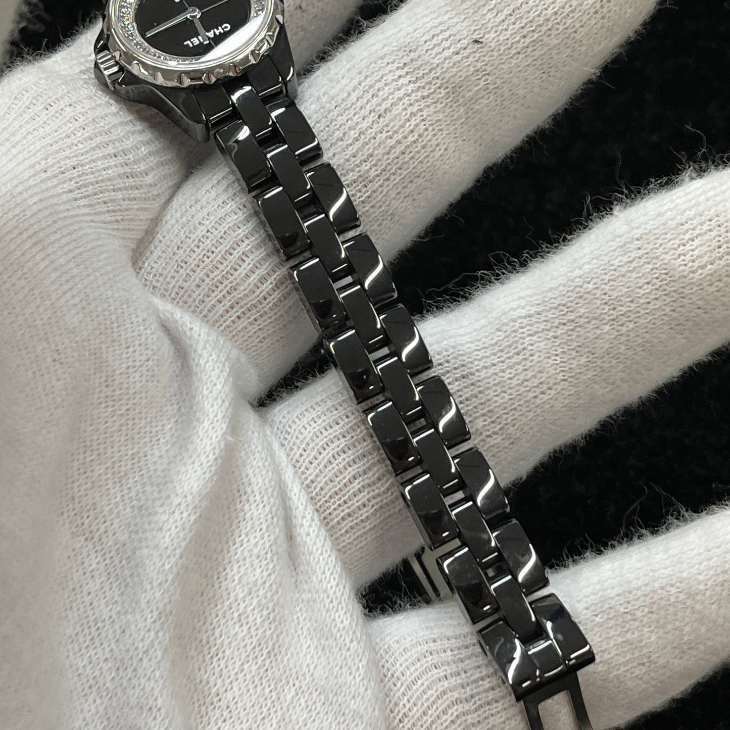 H5235 J12 Quartz 2CHA01-00129