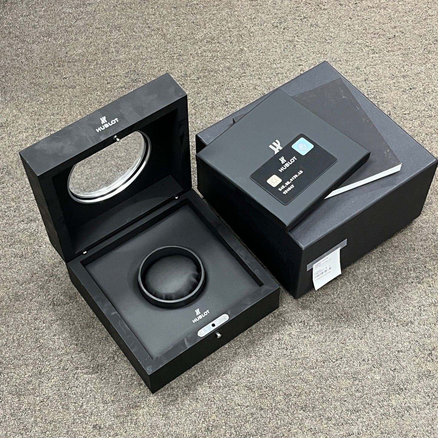 545.NX.0170.LR Classic Fusion Classico Ultra Thin 2HUB01-00236