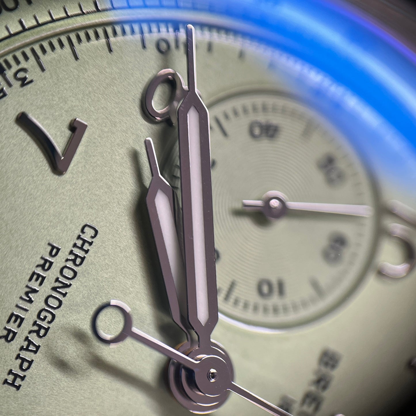 AB0930 Premier B09 Chronograph 2BRT01-00196