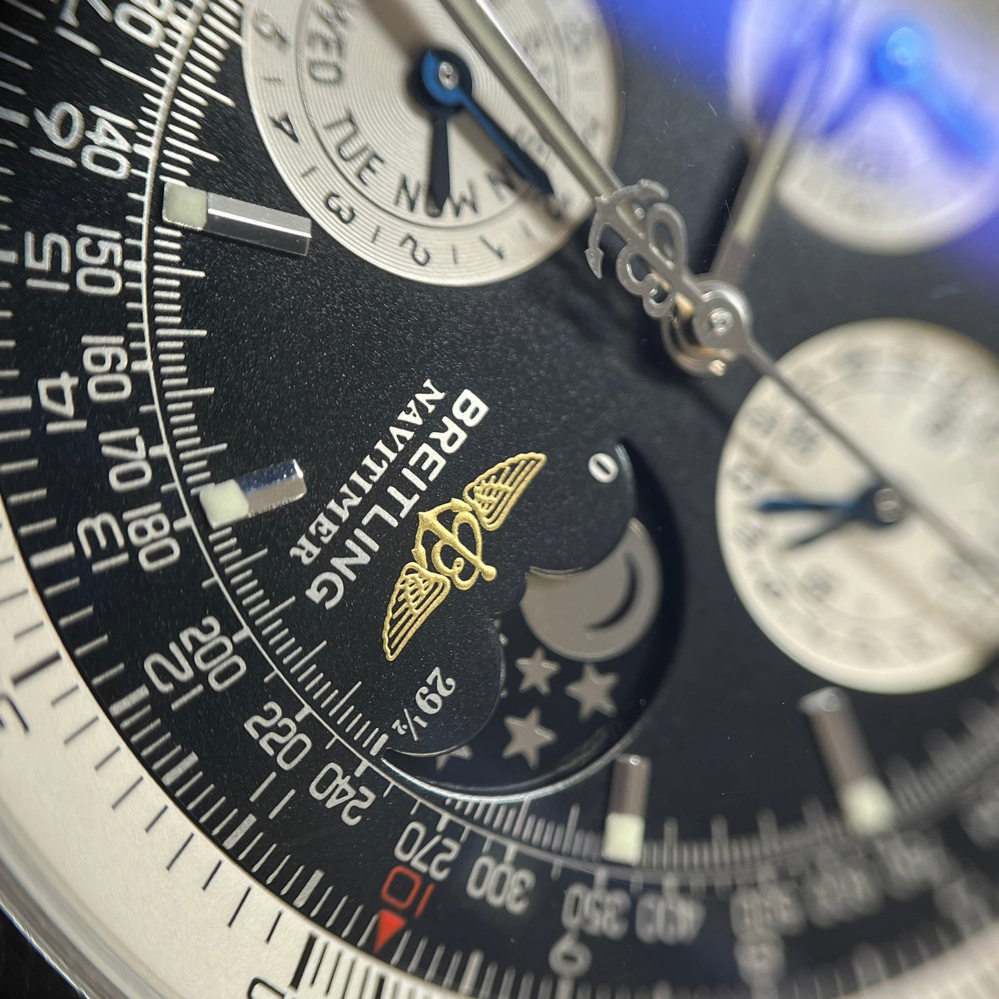 A19322 Navitimer Limited to 300 pcs in Japan 2BRT01-00197