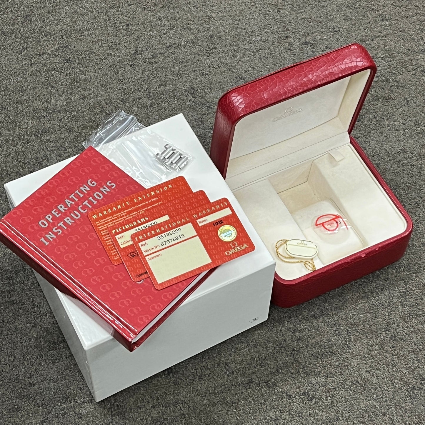 3513.50 Speedmaster Date 2O-M01-00590
