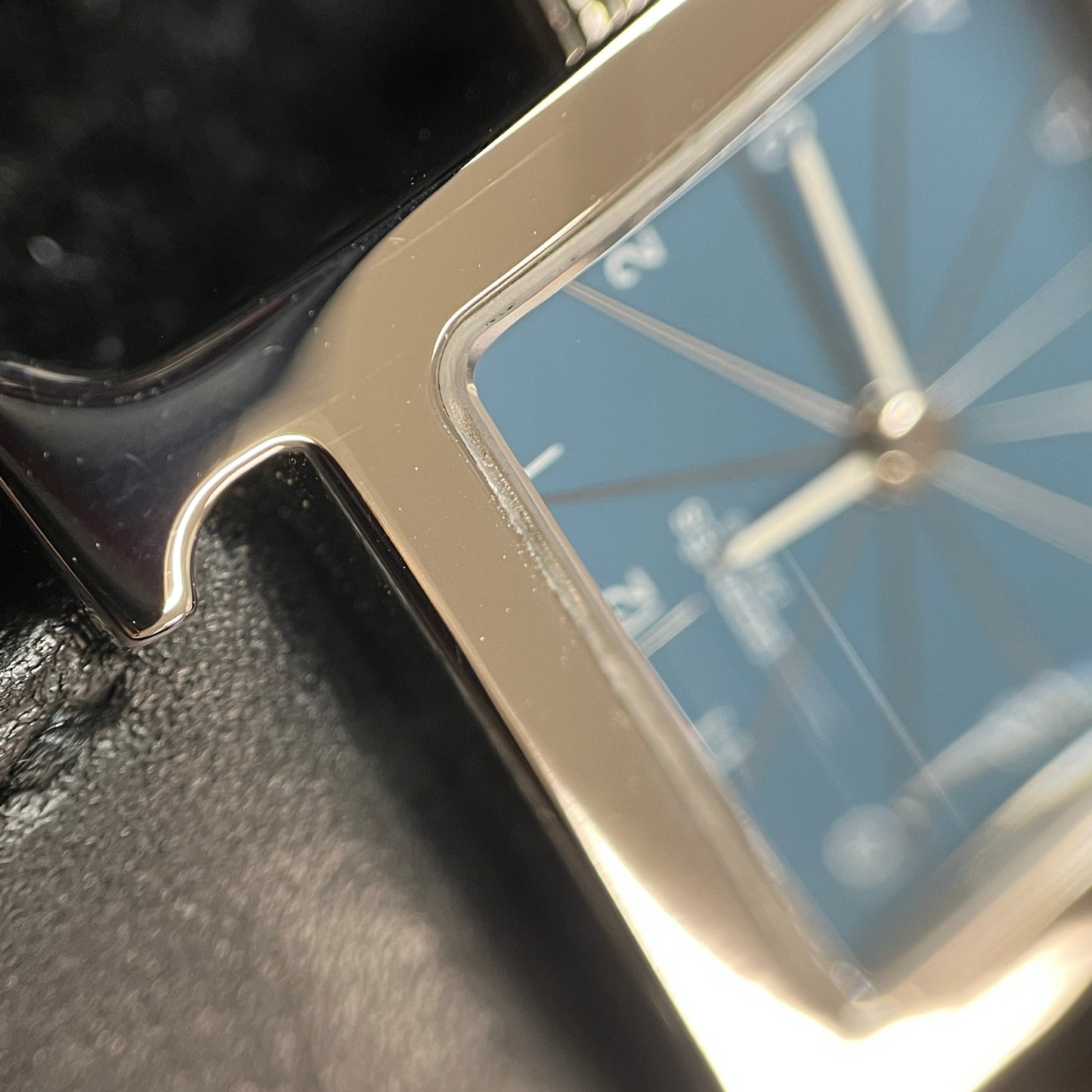 HH1.210 H watch 2HER01-00257