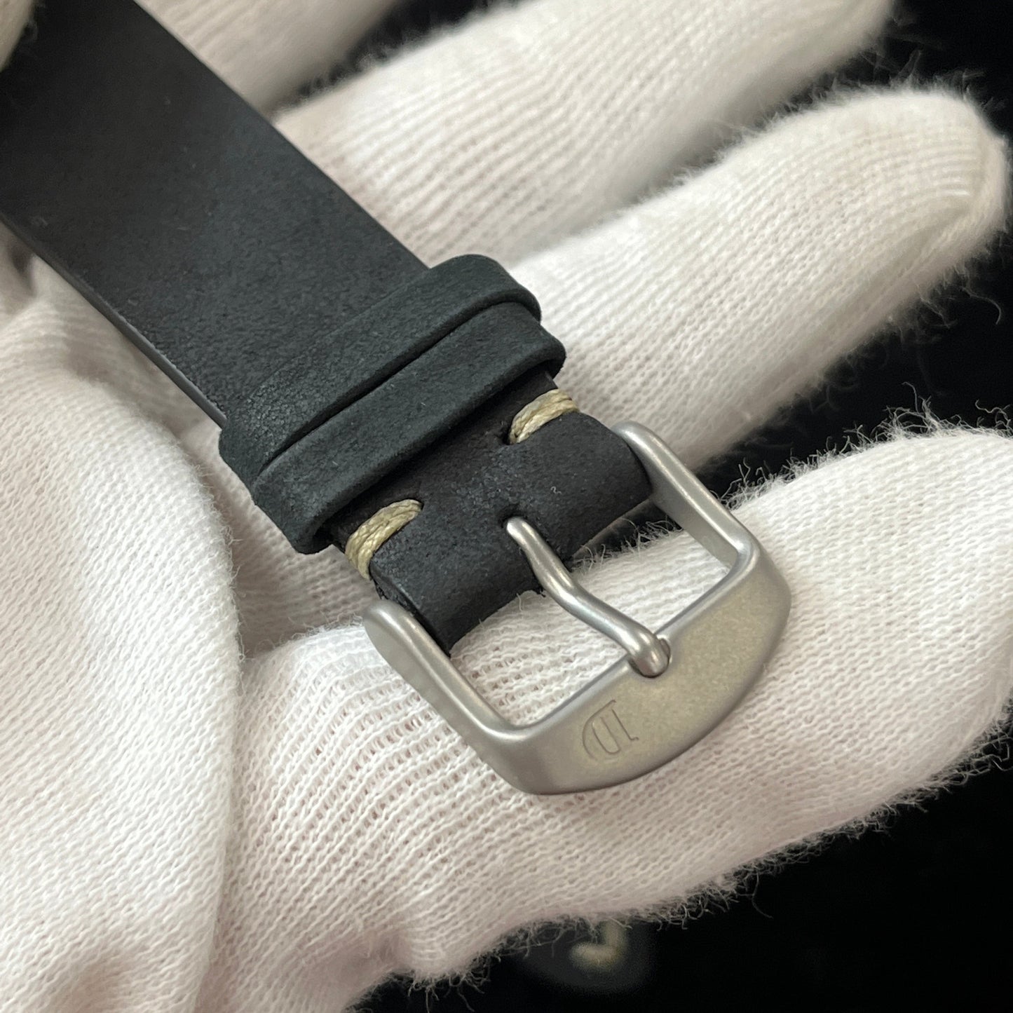 DS30 L Sporty three hands 2DMS01-00001