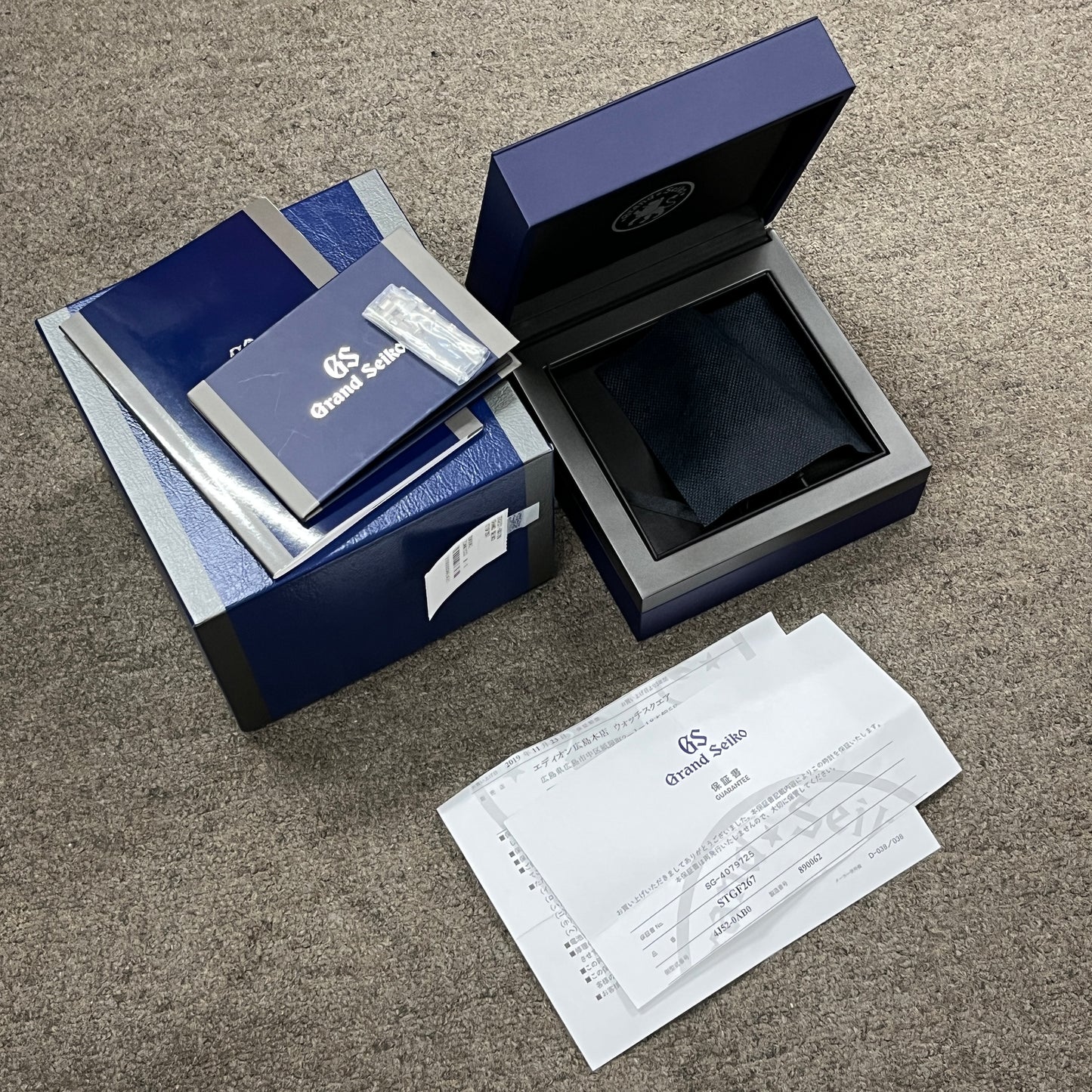 STGF267 Heritage collection 2GSE01-00126