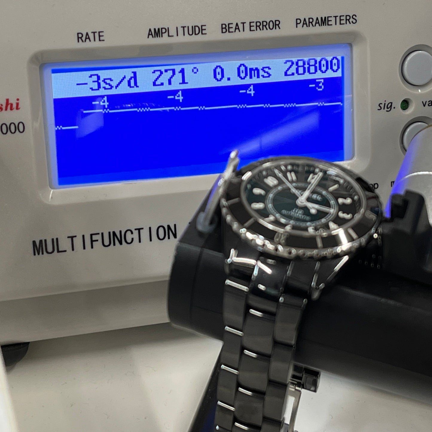 H5697 J12 Automatic 2CHA01-00136
