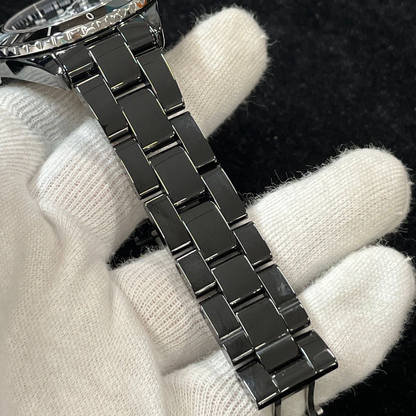 H5697 J12 Automatic 2CHA01-00136