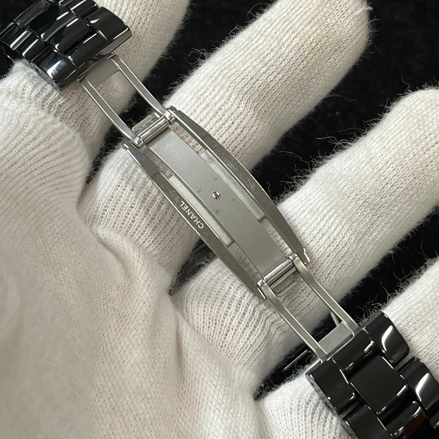 H5697 J12 Automatic 2CHA01-00136