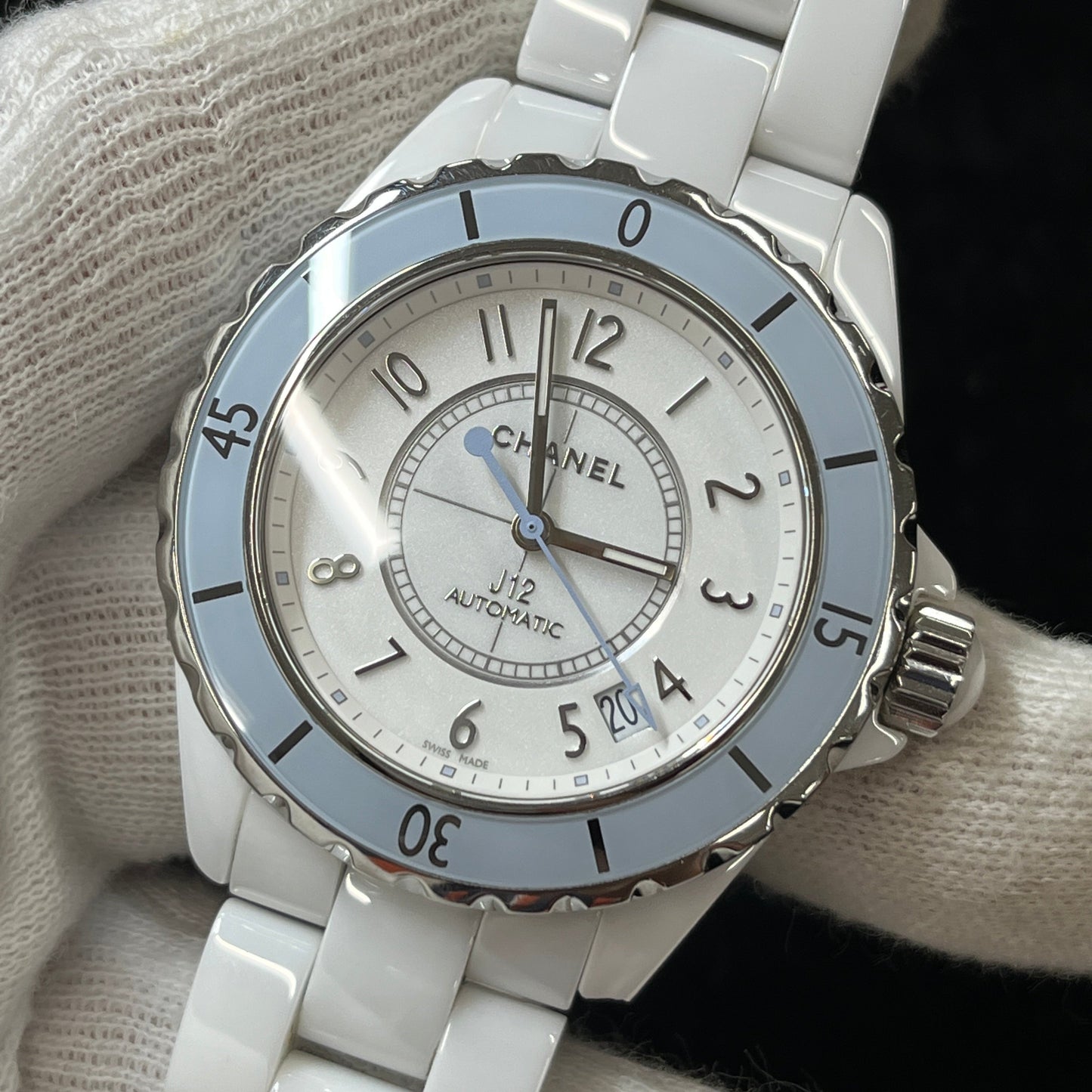 H4341 J12 Soft Blue World Limited 1200pcs 2CHA01-00127