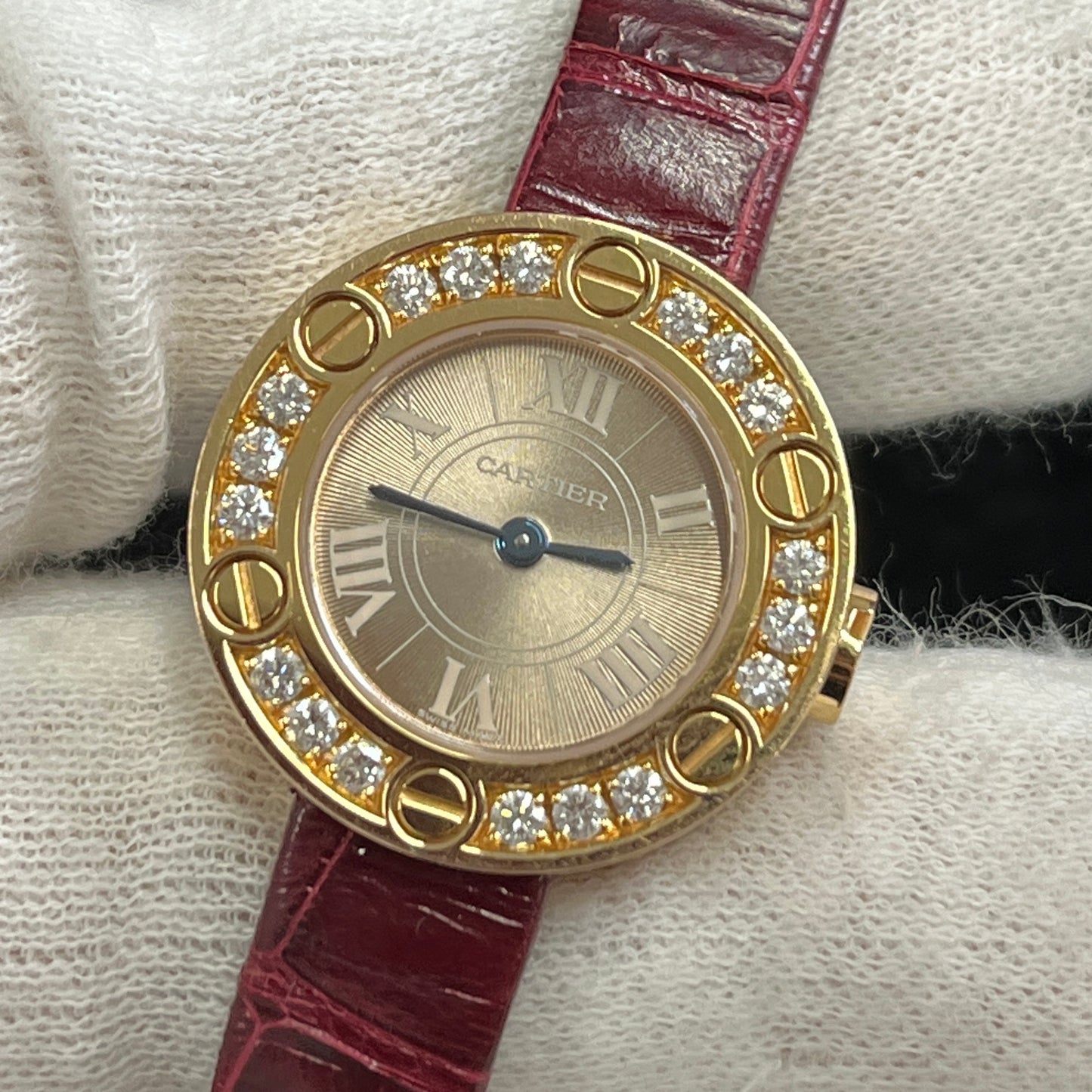 WE801331 Love watch Diamond bezel YG 2CAR01-00621