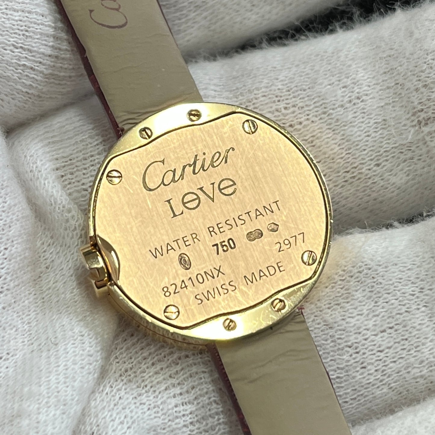 WE801331 Love watch Diamond bezel YG 2CAR01-00621