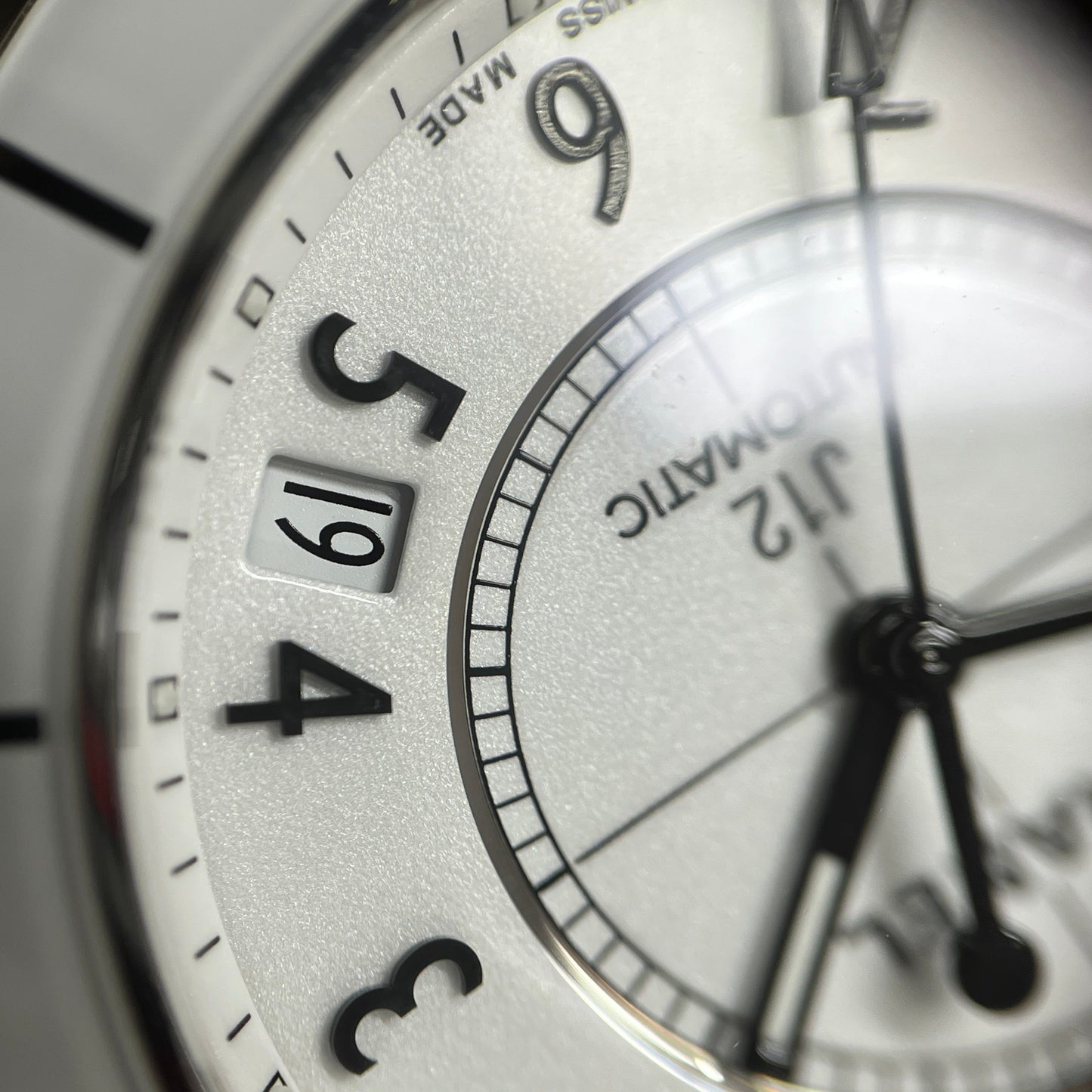 H0970 J12 Automatic 2CHA33-00007