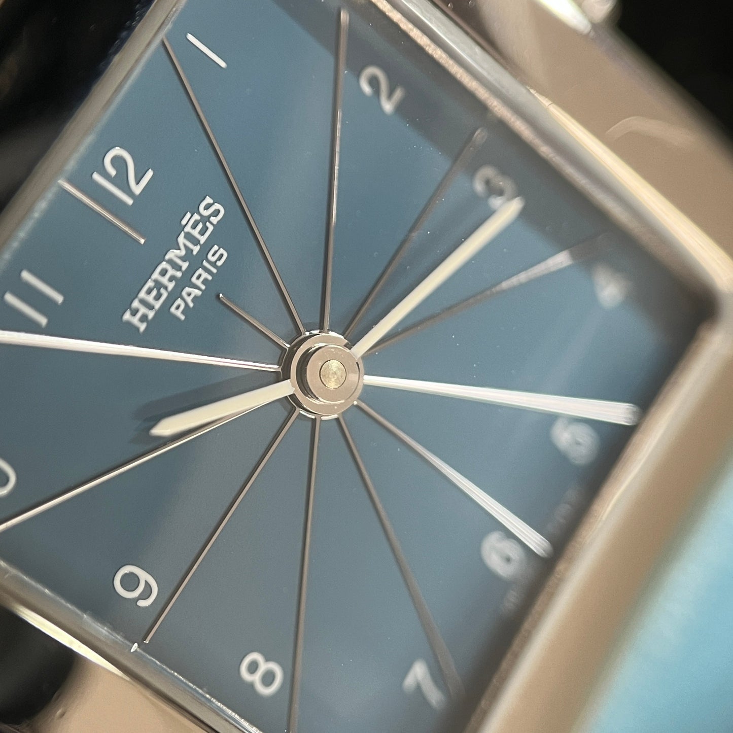 HH1.210 H watch 2HER01-00261