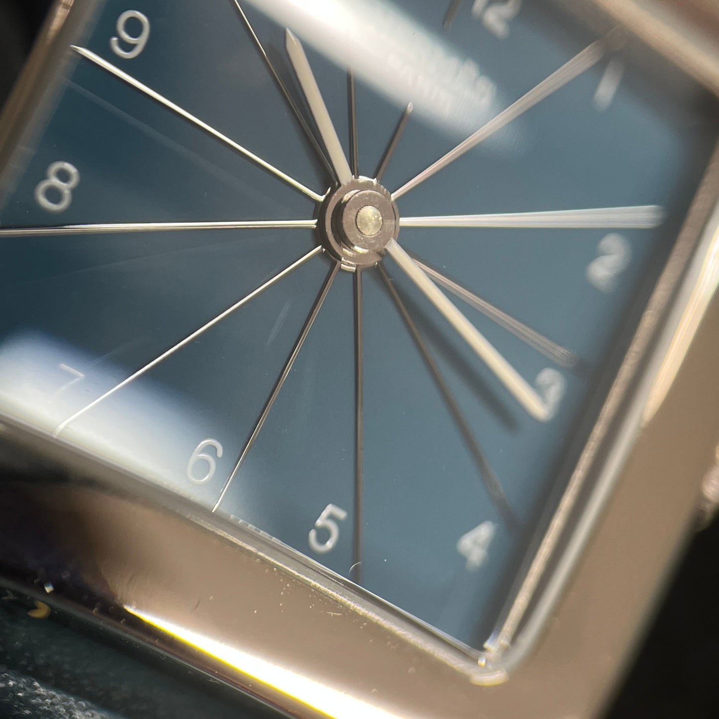 HH1.210 H watch 2HER01-00261