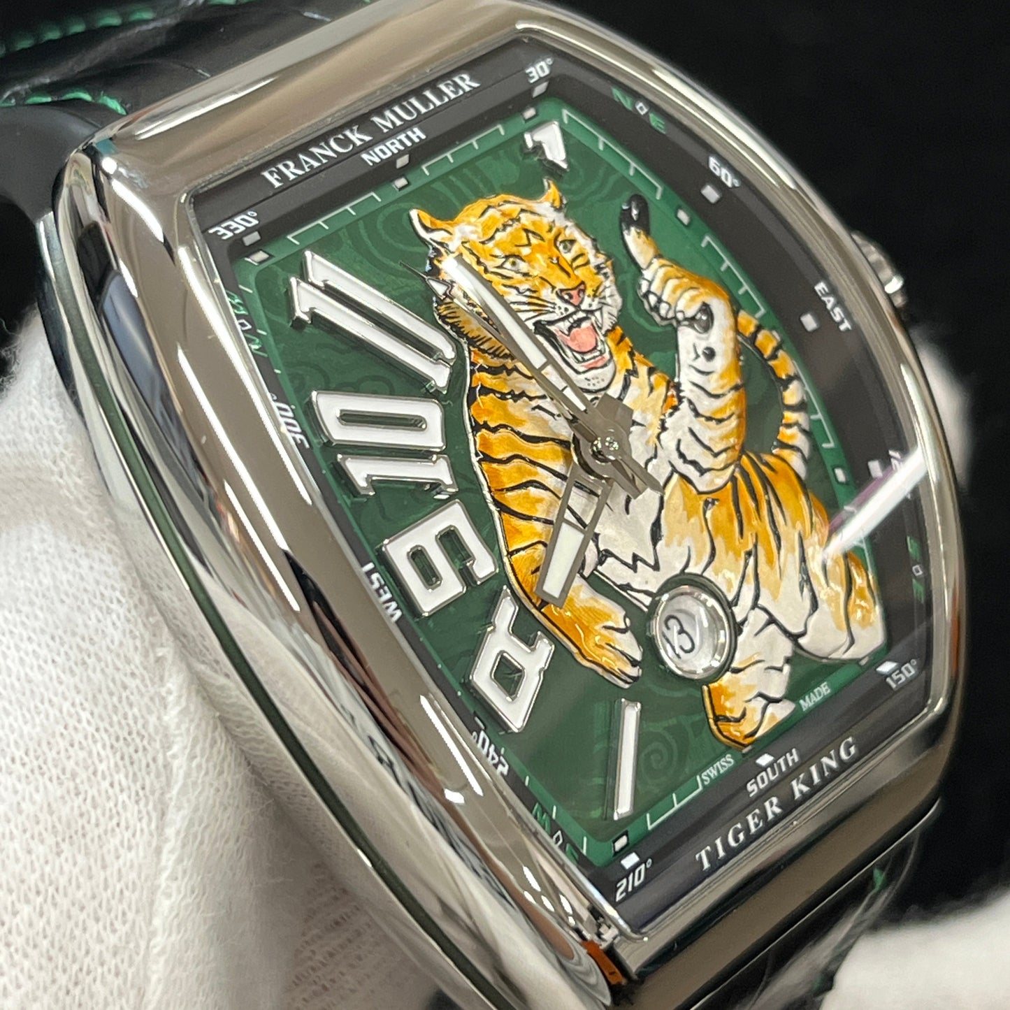 V45YTSCDTACVR Vanguard Tiger King Limited Limited to 88 pcs worldwide 2F-M01-00120