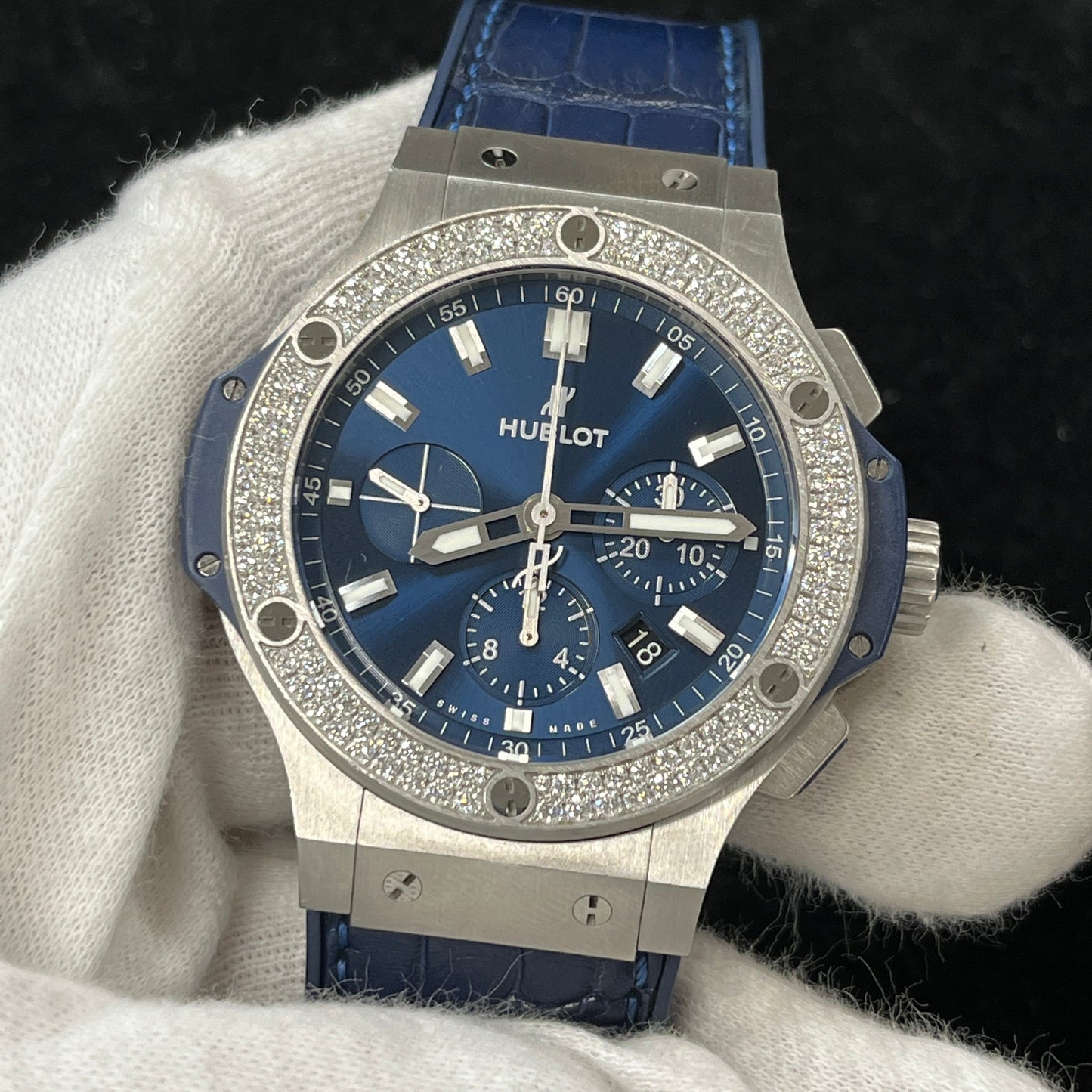 301.SX.7170.LR.1104 Big bang Bezel Diamond 2HUB01-00243