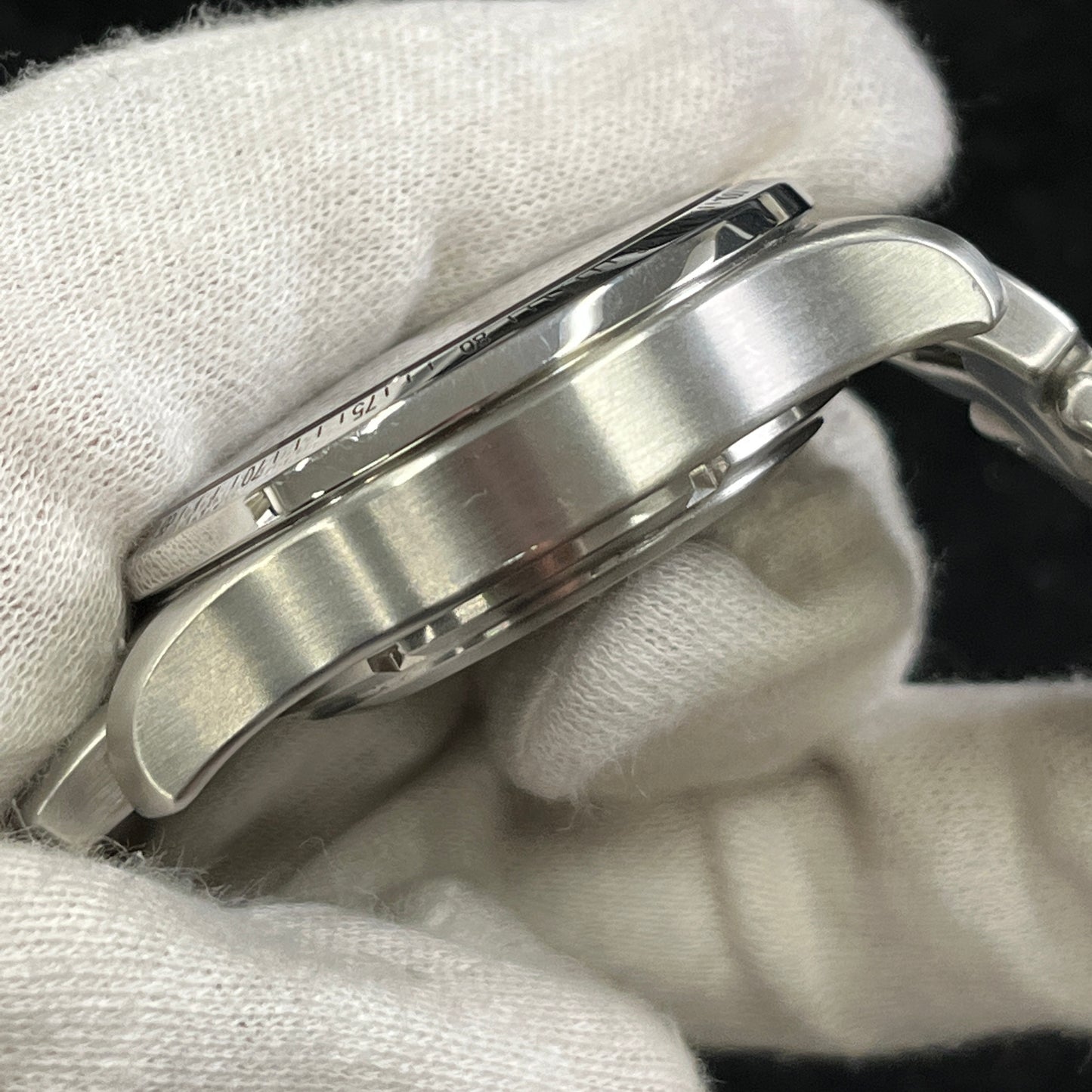 CJF2115.BA0576 リンク クロノグラフ 2TAG01-00213