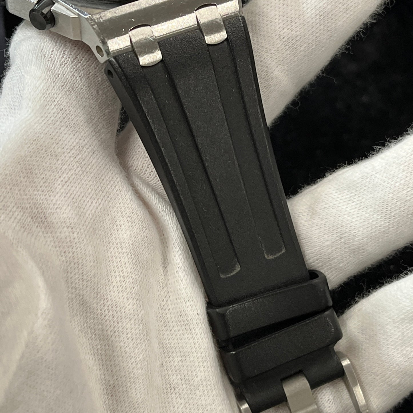 26470ST Royal Oak Offshore 2A-P01-00081
