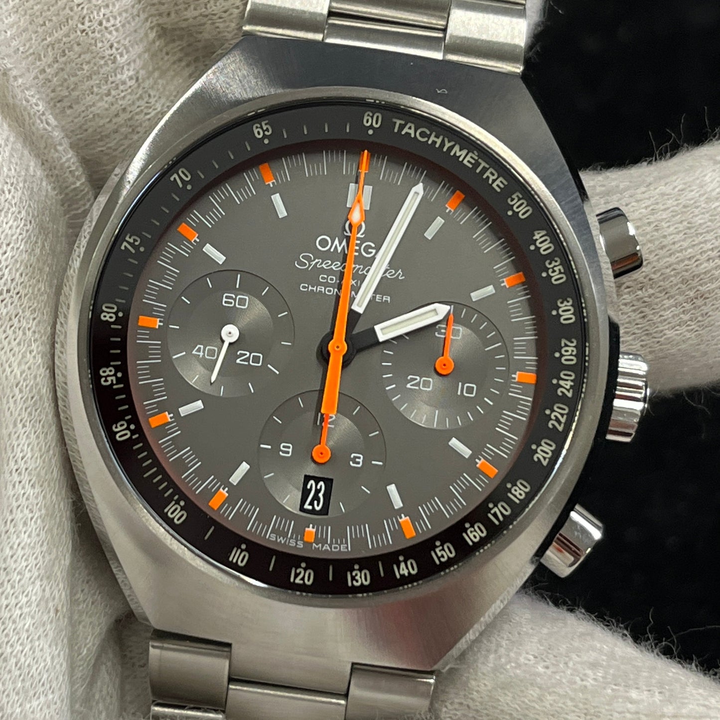 327.10.43.50.06.001 Speedmaster Mark II Co‑Axial 2O-M01-00528