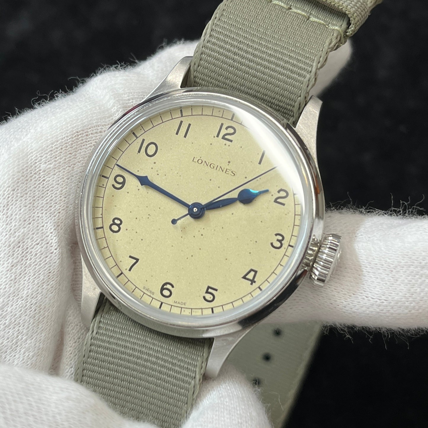 L2.819.4.93.2 HerItage MIlItary 2LON01-00052