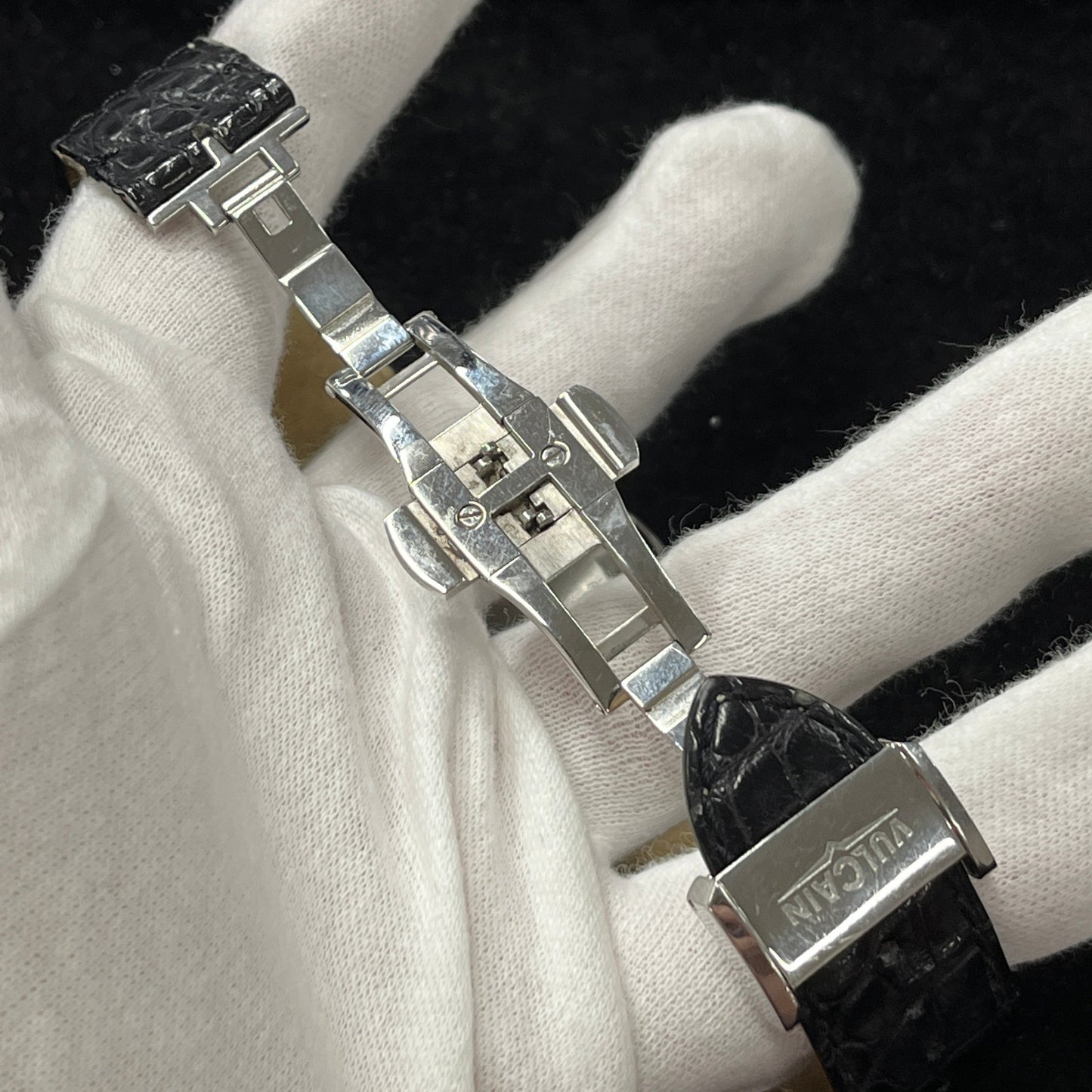 100105.020 Cricket Aviator GMT Alarm 2VLC01-00001