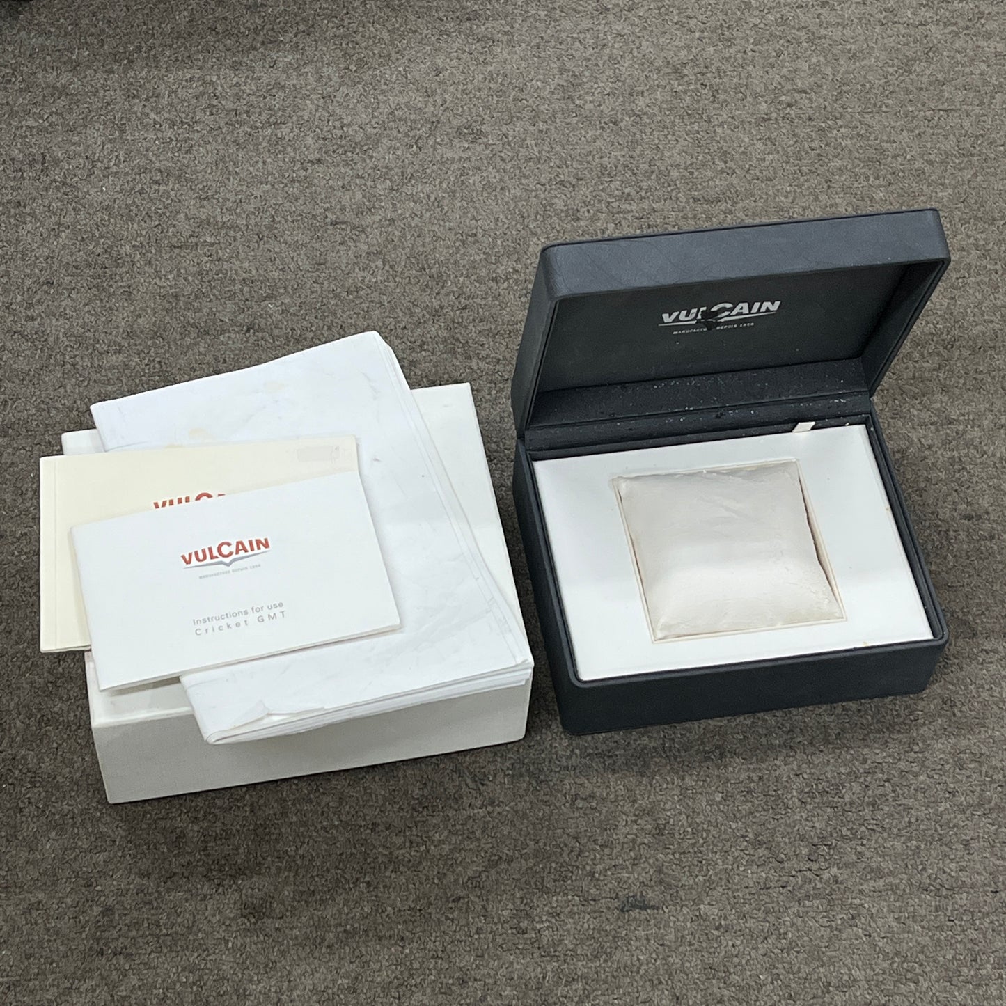 100105.020 Cricket Aviator GMT Alarm 2VLC01-00001
