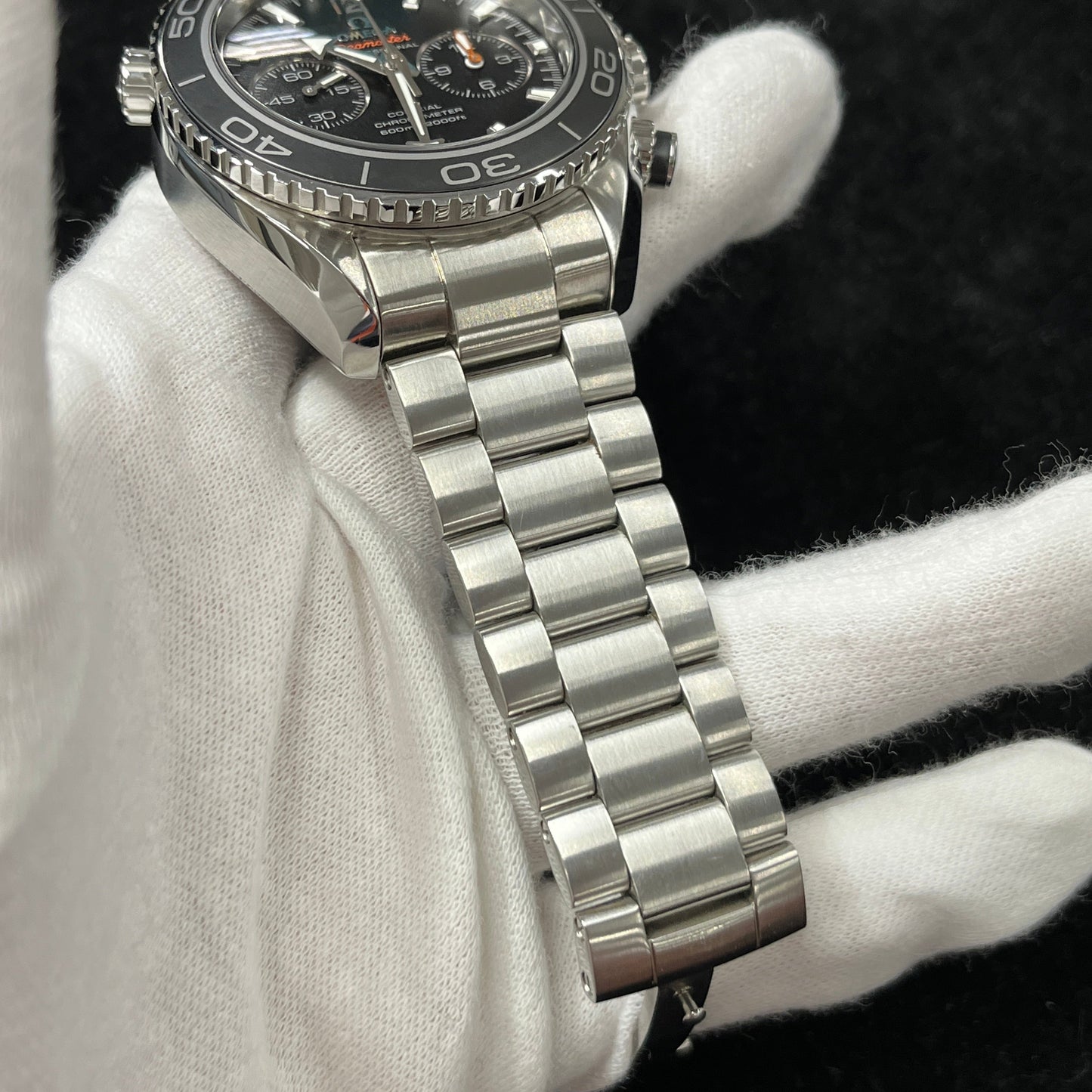 232.30.46.51.01.001 Seamaster Planet Ocean 2O-M01-00537
