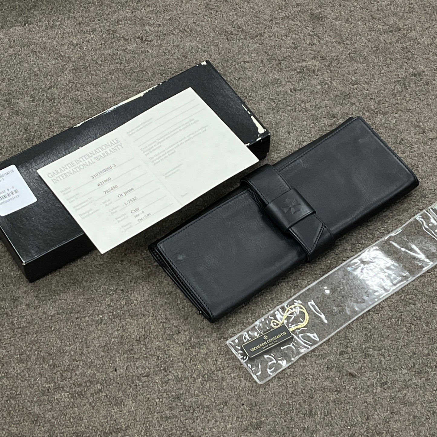 31039/000J-3 Extra flat YG 2V-C01-00142