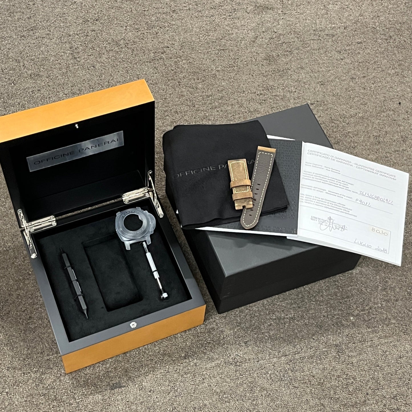 PAM01537 Luminor GMT Power Reserve 2PAN01-00189